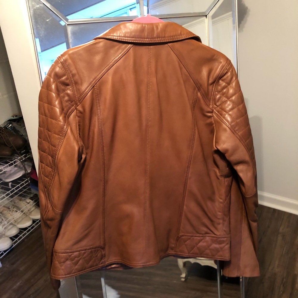 Excellent Condition Authentic Leather Jacket - image 4